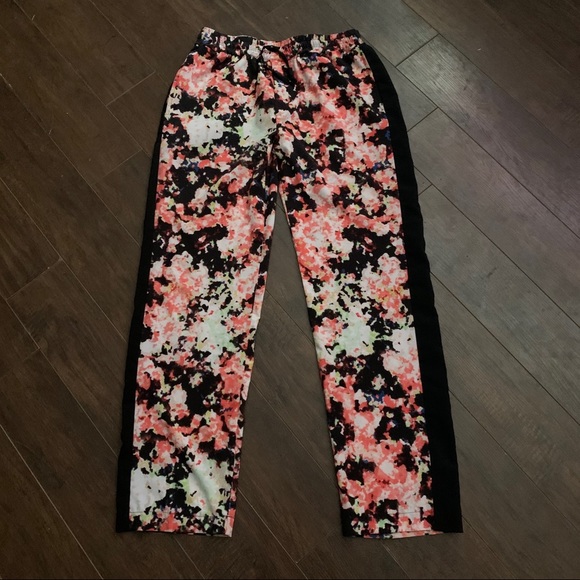 Xhiliration Pants - Picture 1 of 4